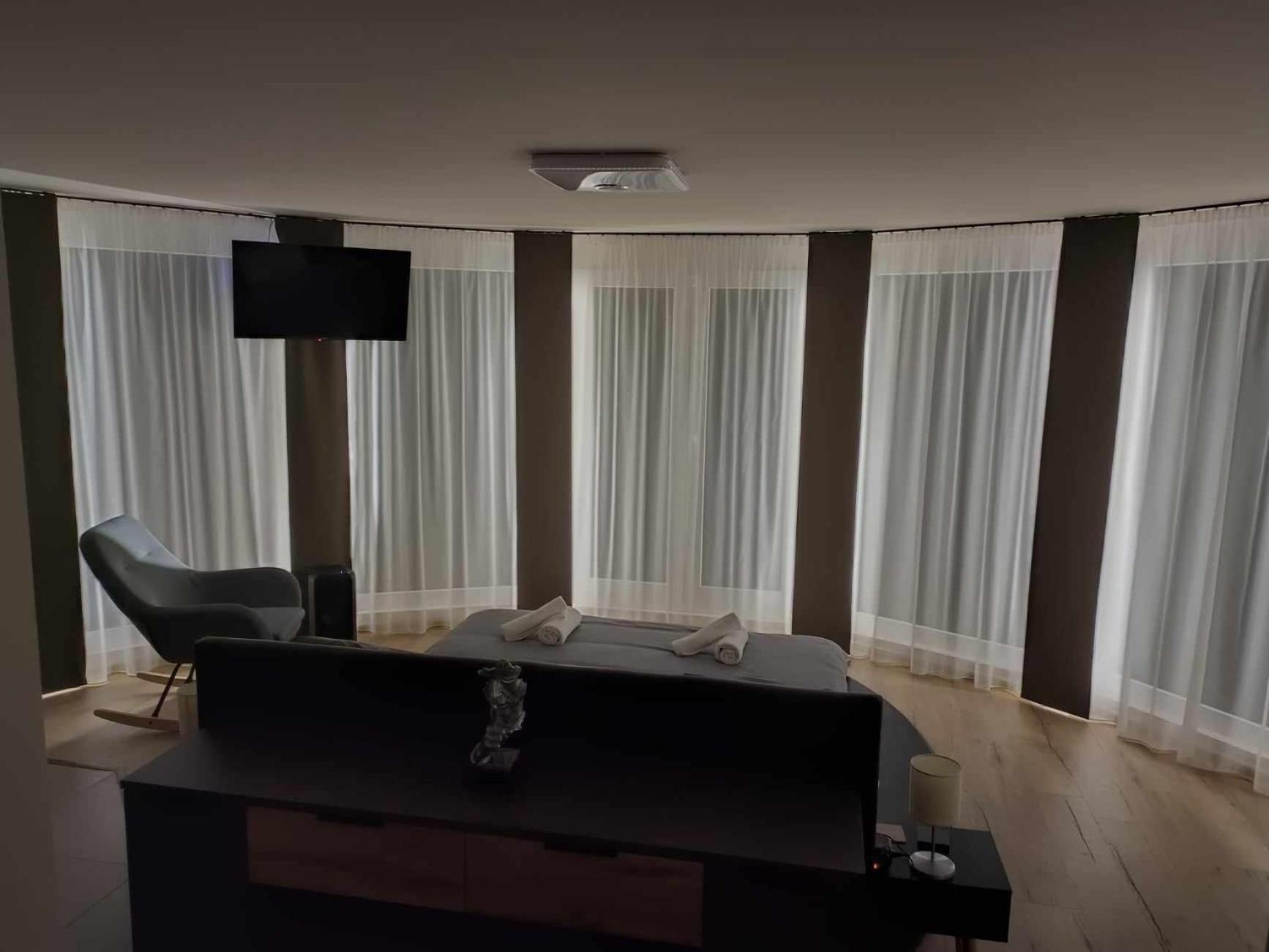 West Panorama Penthouse - Apartment With A Fantastic View Of The City Szombathely Esterno foto