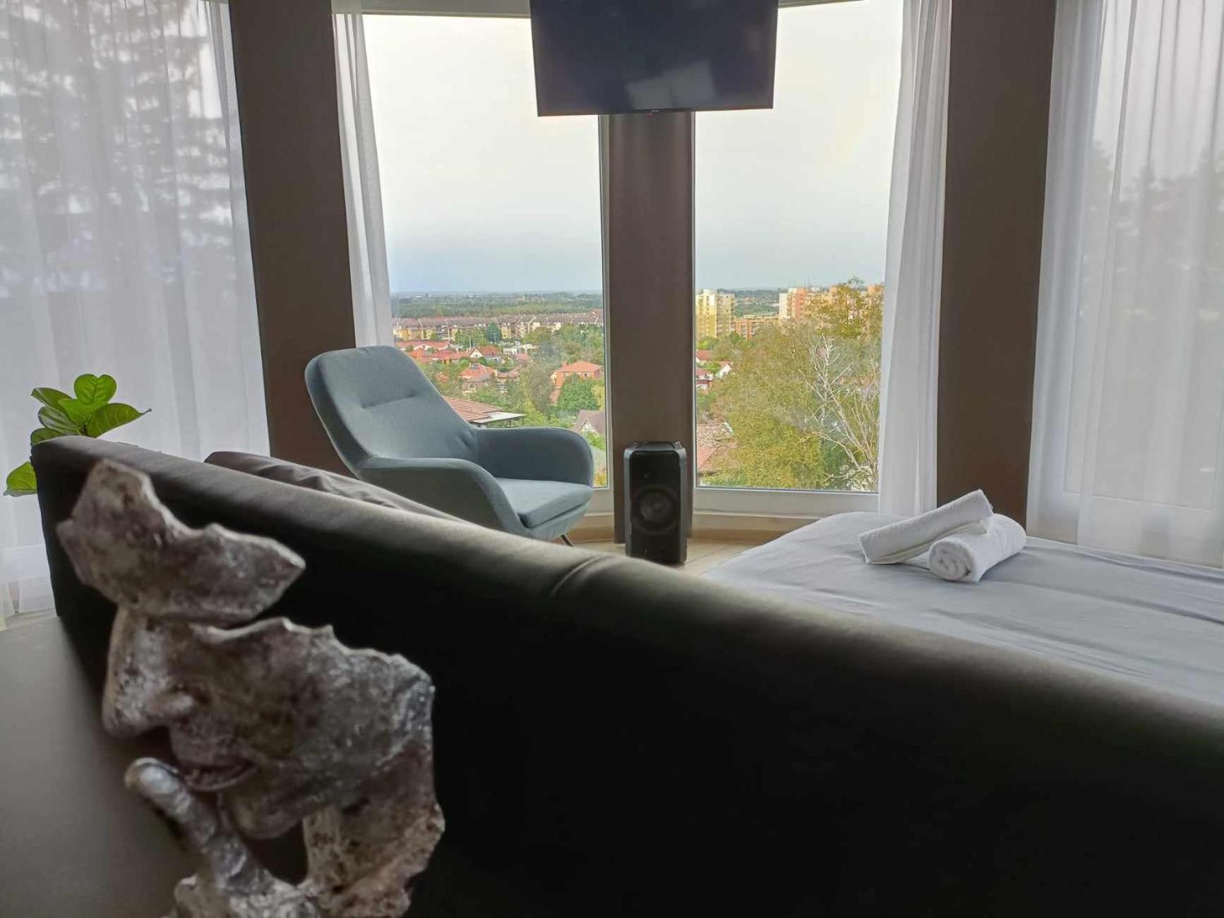 West Panorama Penthouse - Apartment With A Fantastic View Of The City Szombathely Esterno foto