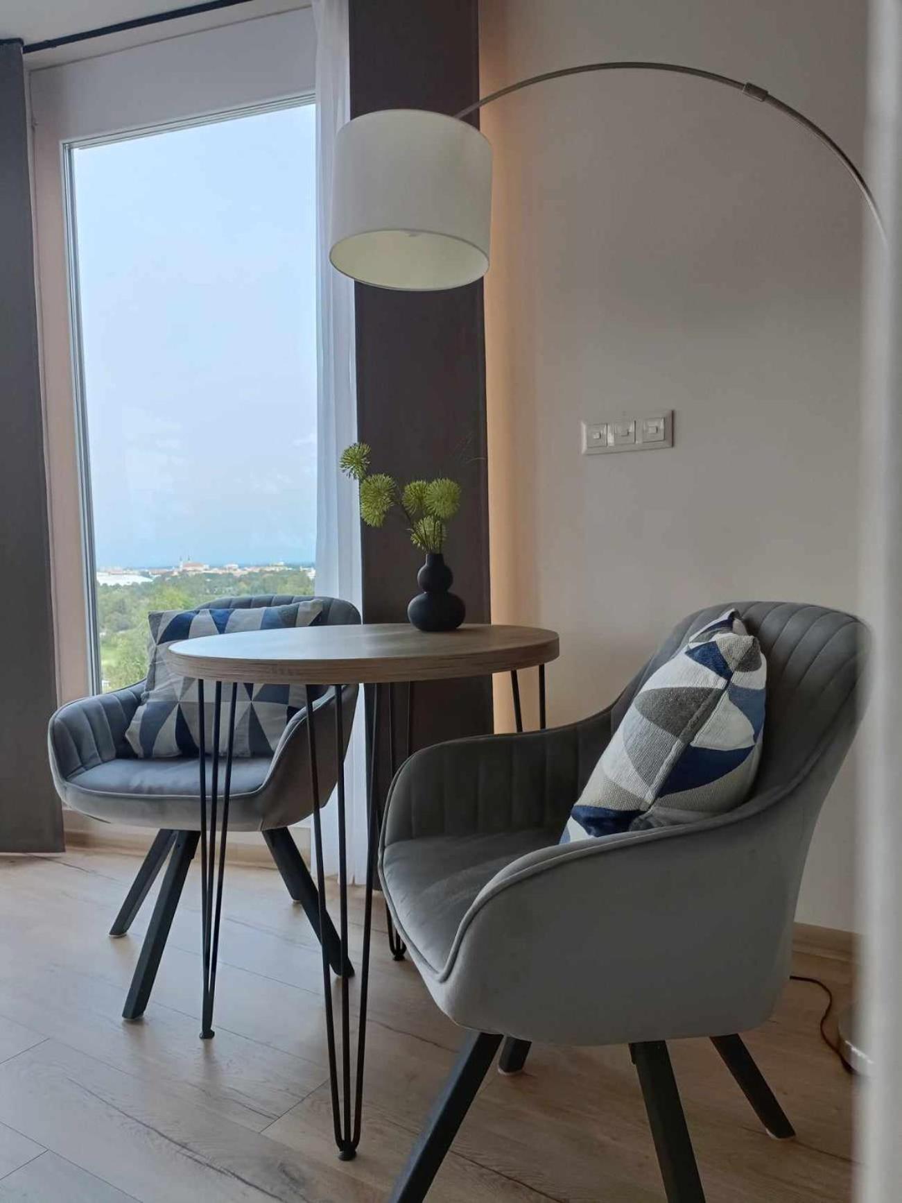 West Panorama Penthouse - Apartment With A Fantastic View Of The City Szombathely Esterno foto