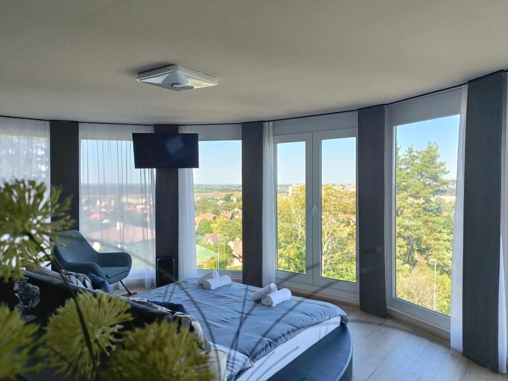 West Panorama Penthouse - Apartment With A Fantastic View Of The City Szombathely Esterno foto