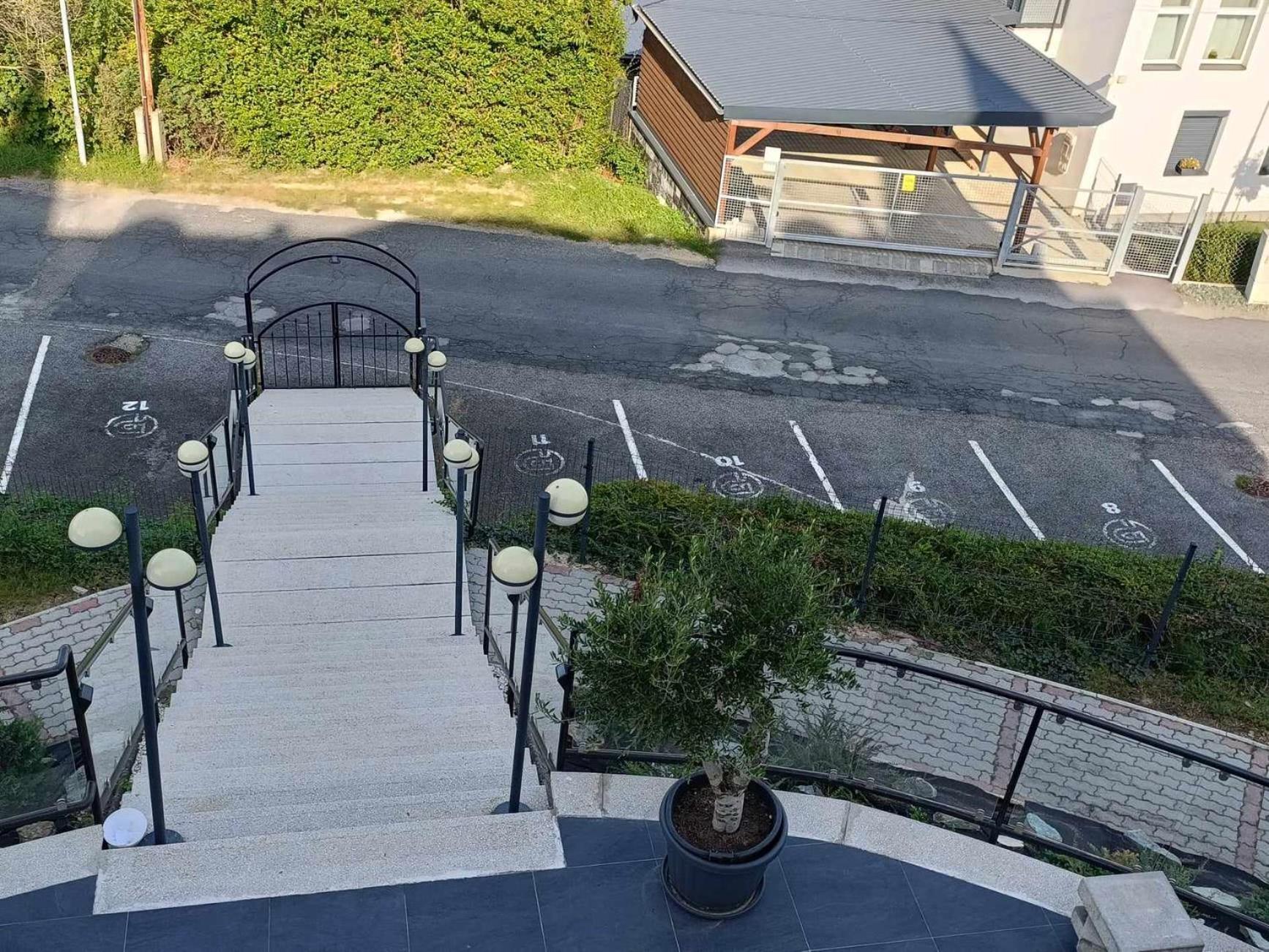 West Panorama Penthouse - Apartment With A Fantastic View Of The City Szombathely Esterno foto
